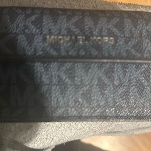 Michal kors purse
